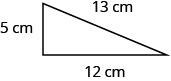 Imagen de un triángulo rectángulo que tiene una base de 12 centímetros, una altura de 5 centímetros, y una hipotenusa diagonal de 13 centímetros.